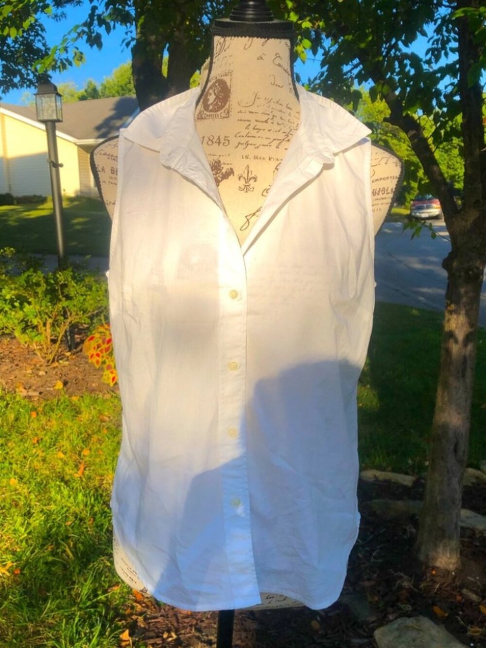 J. Crew white collared sleeveless button-down top Small